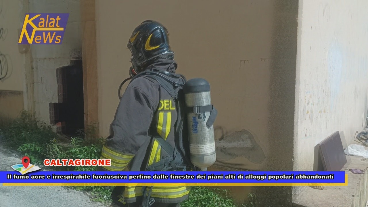 Caltagirone, vigili del fuoco domano incendio abitazione in via Scollo. Incuria, degrado e abbandono