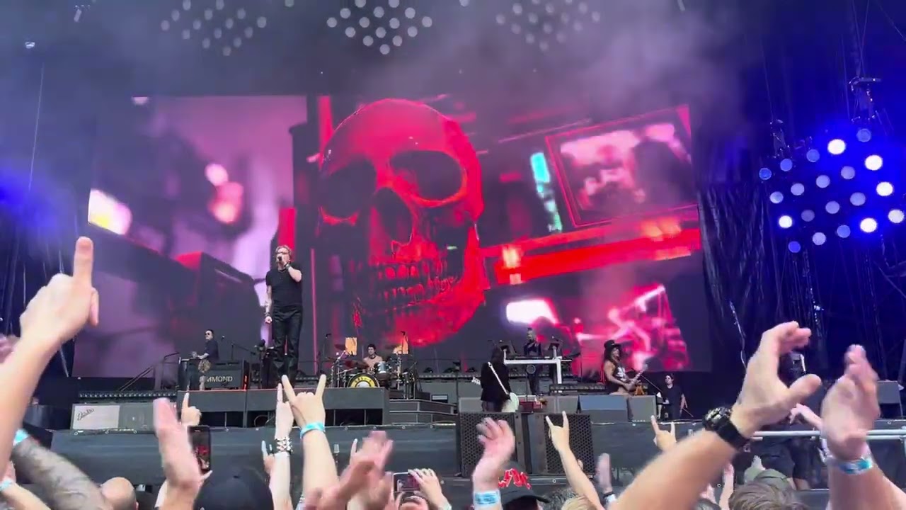 Guns n' roses - It's So Easy + Mr. Brownstone (Munich 20.06.2025)