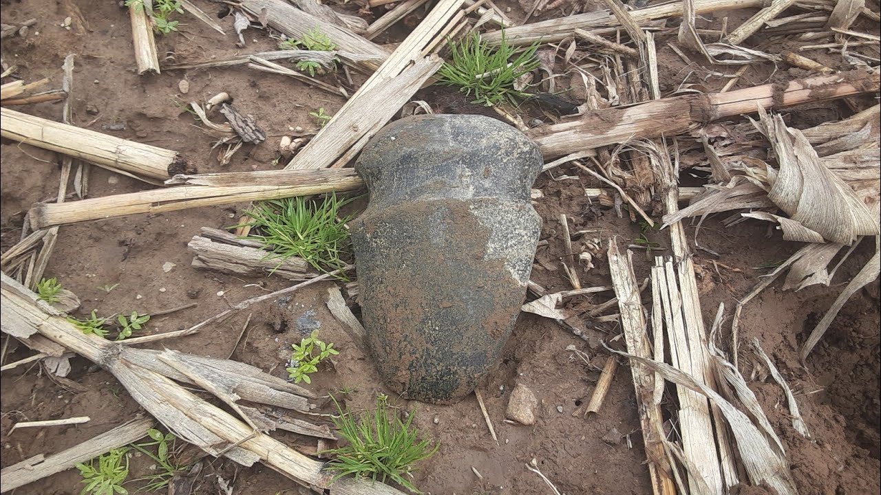 Artifact & Arrowhead Hunting Indiana ( FIND OF A LIFETIME FULL GROVE AXE )