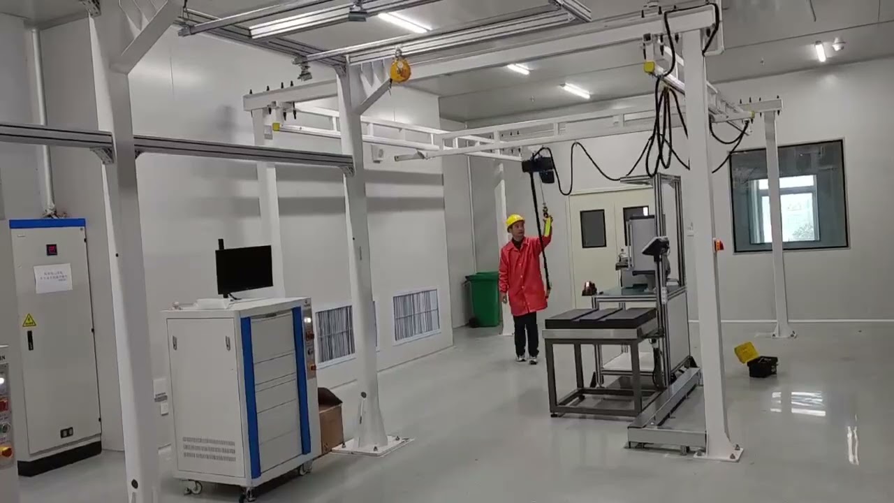 The freestanding crane has already been installed on-site overseas.#freestandingcrane