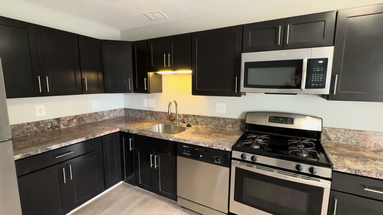 Apartment Tour | Modern 3-Bedroom Unit at Monticello Falls Church (1,100 sqft)