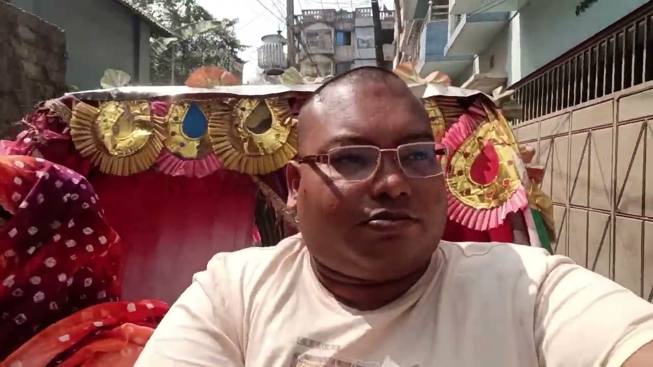 মানিকগঞ্জ শহরে ঘুরোঘুরি।