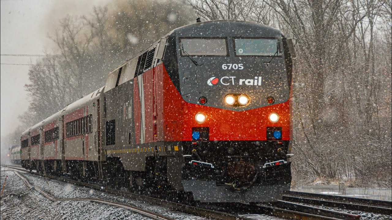 First Daylight Snow of Winter! Snowy Hartford Line Railfaning with Amtrak and CTrail (12/11-18)