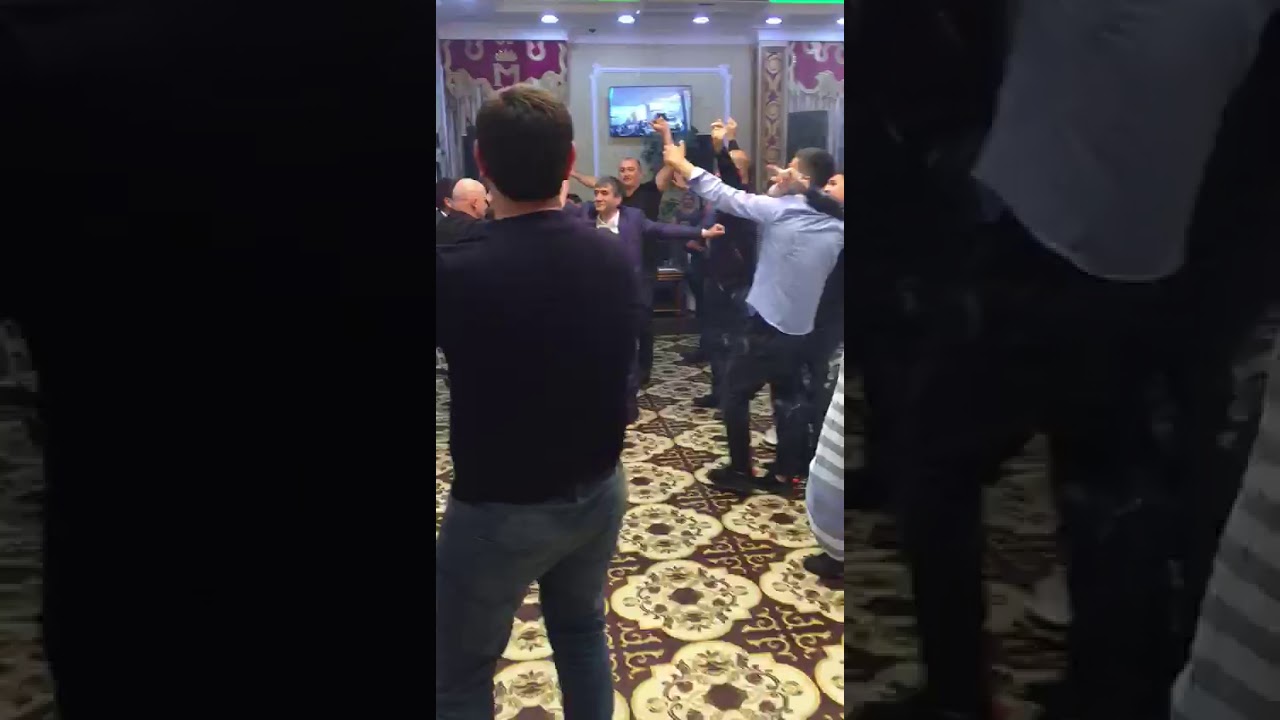 Agcabedili avara Amilin oglunun kicik toyu boyuk qardas Dato tebrik edir