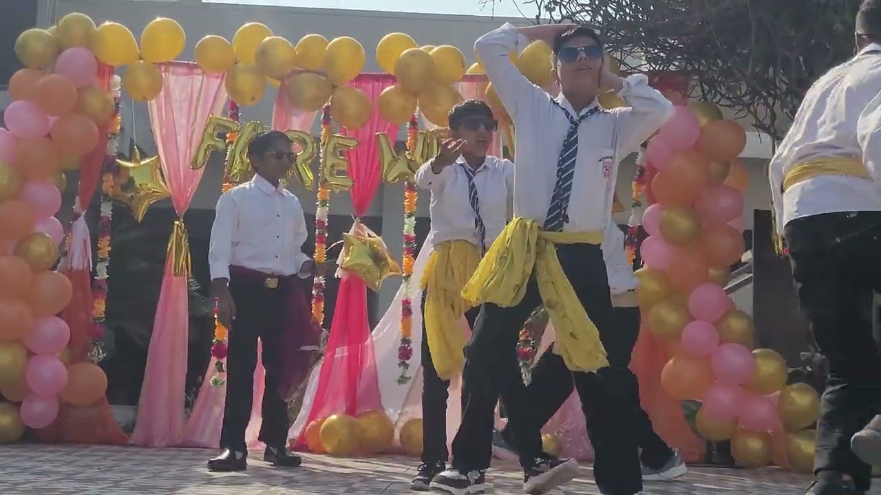 Boys funny act with dance 🤩🤩 class 6th great performance @holi bless public school