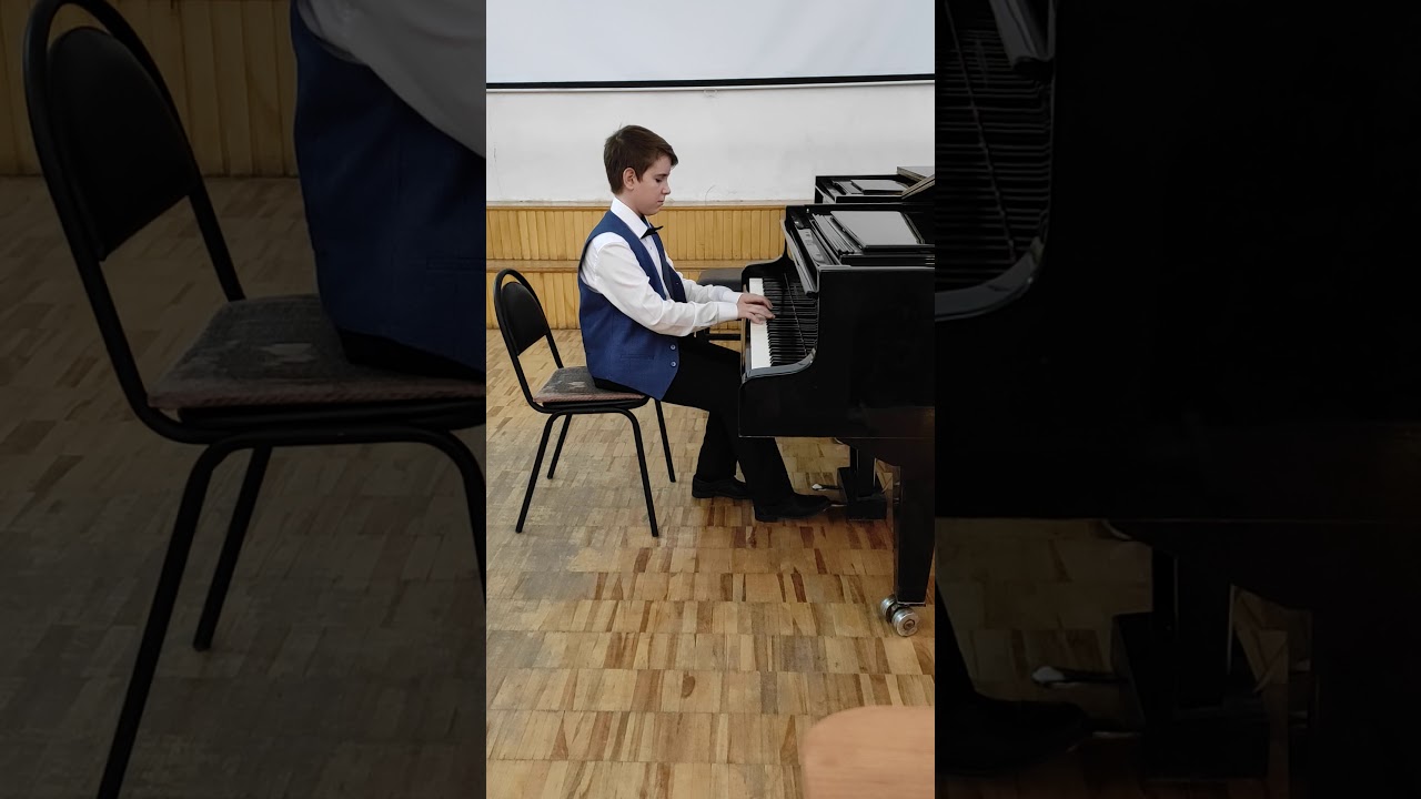 А.Жилинский. Сонатина соль минор, 1 часть.
