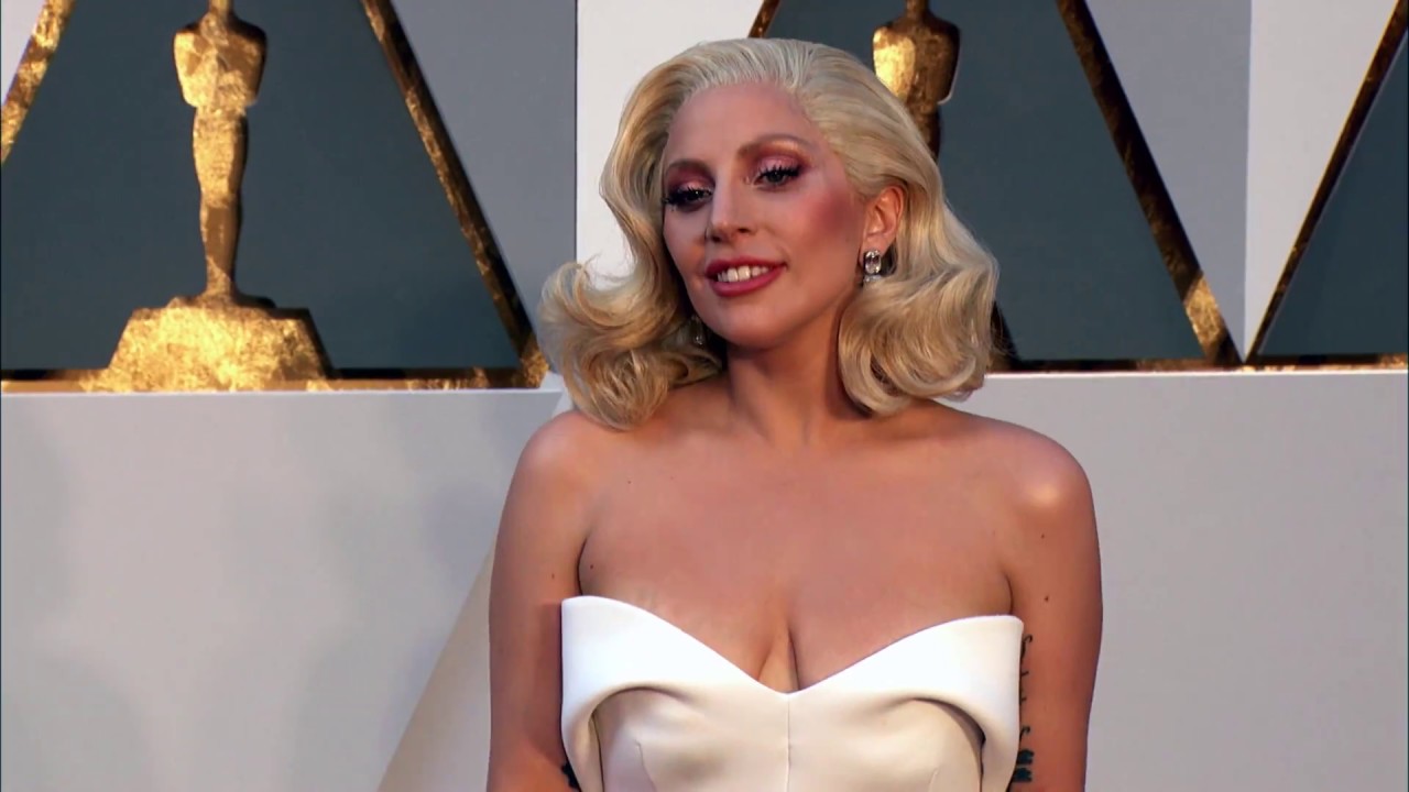 E! February 2017 Highlights | MovieNews.ro