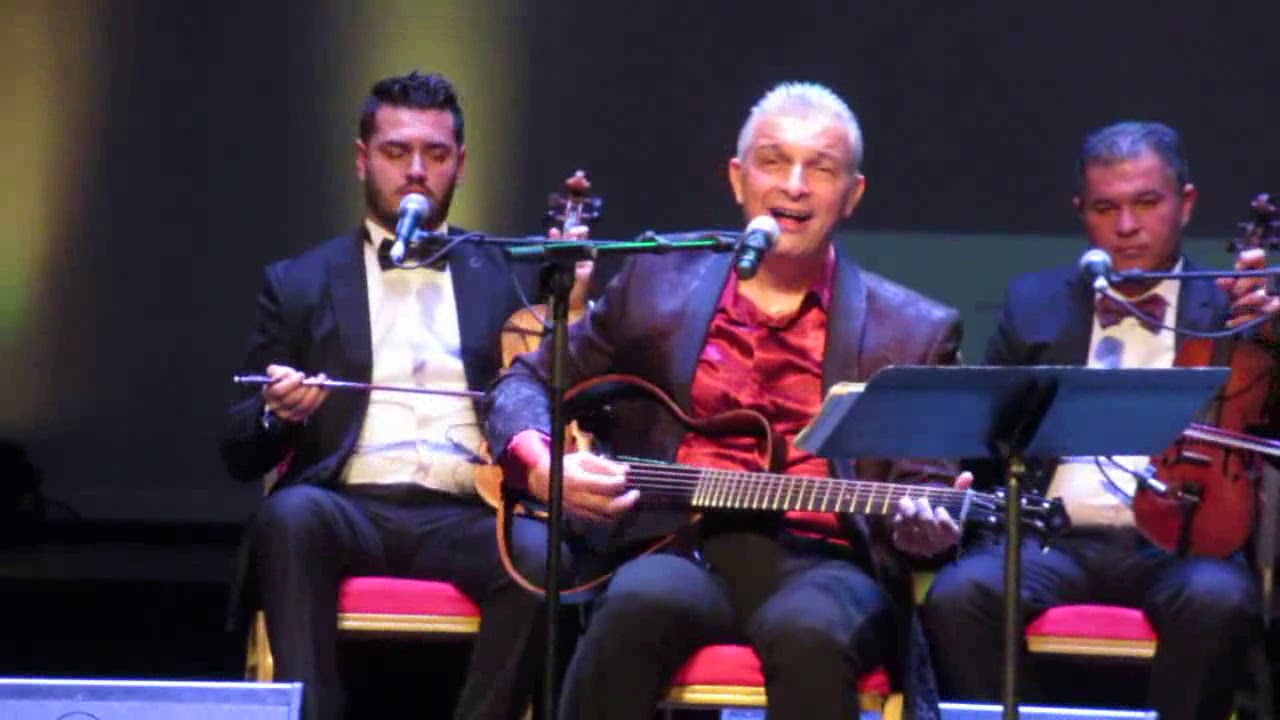 hamidou a l'opéra boualem bessaih le 18/12/2018 part 1