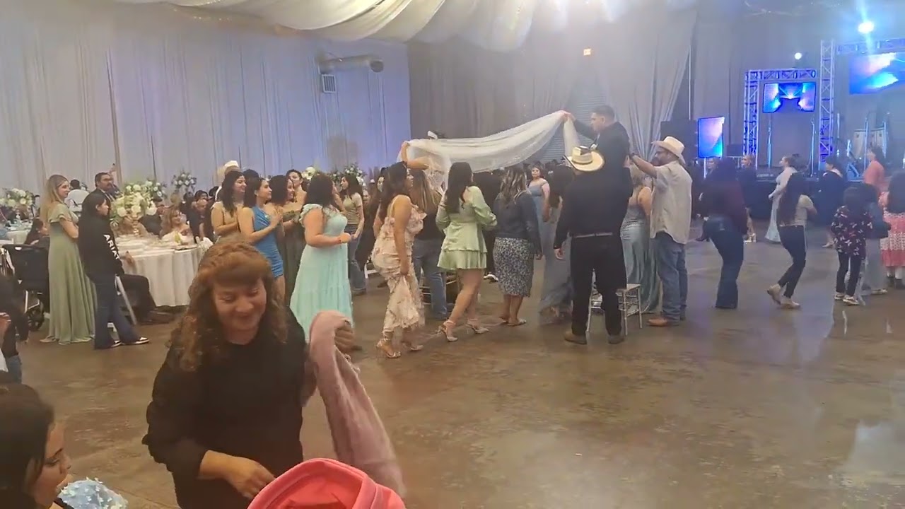 DANIEL GUTIERREZ Y SU BANDA DEL BODA LEONARD & GLORIA