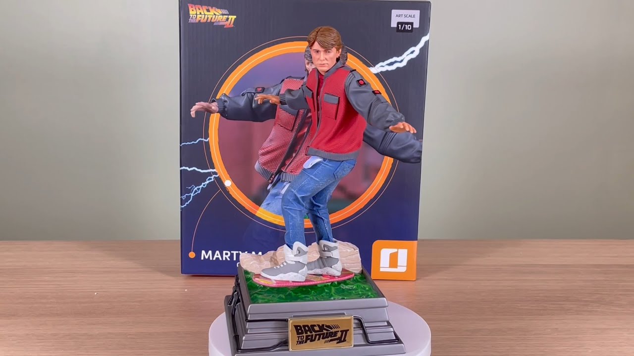 Review Iron Studios Marty MACFLY sur Hoverboard Retour vers le futur II