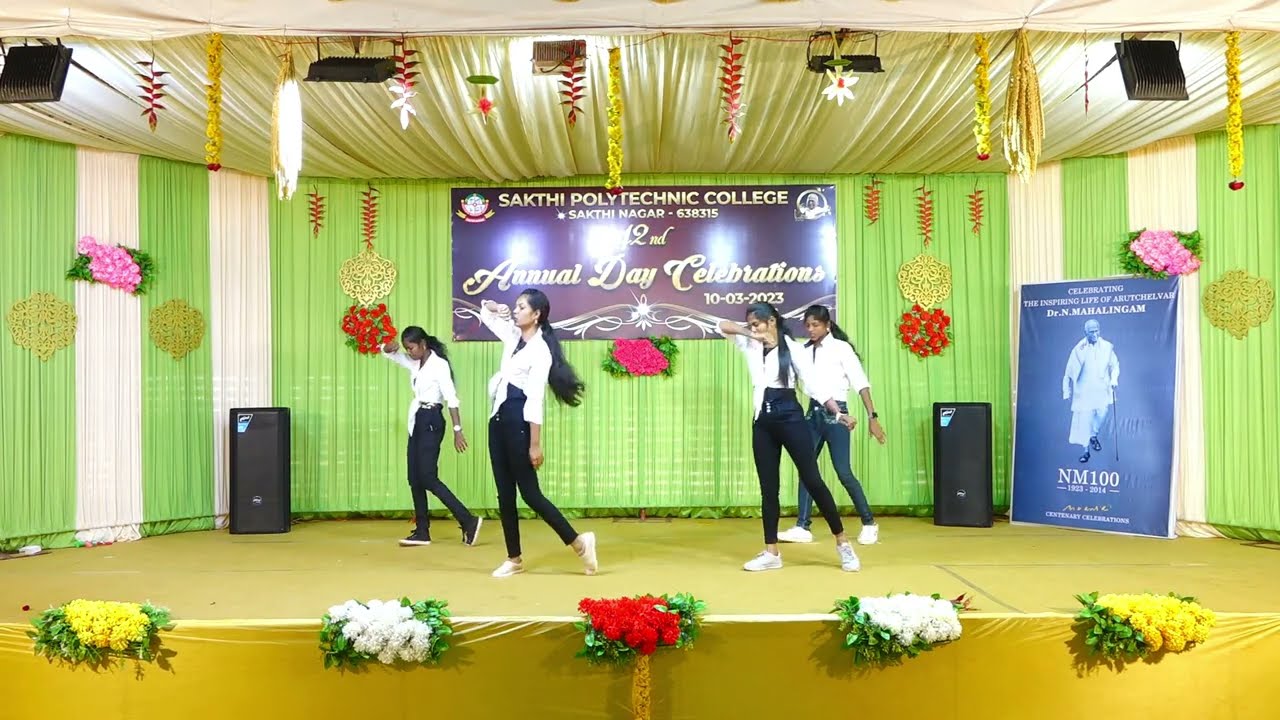 மாணவ மாணவியர்களின் நடன நிகழ்ச்சி