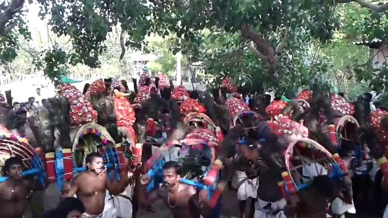 jaffna  Chavakachcheri kachchai kannaki amman Kovil kavady 2016