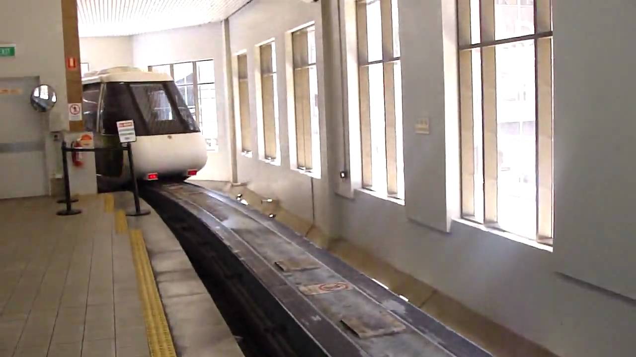 Sydney Monorail - from outside