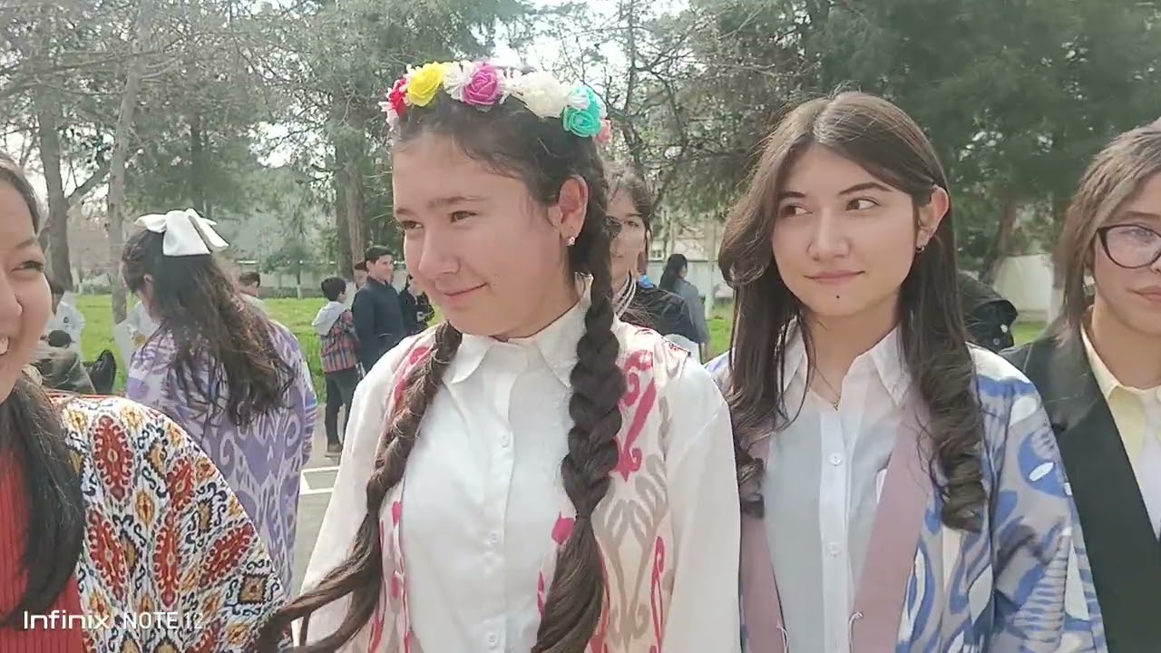 Jizzax shahar 4 maktabda Navròz bayrami