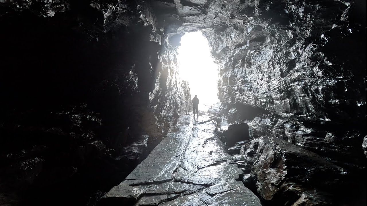 SAS style mission, CAVE with a CATWALK