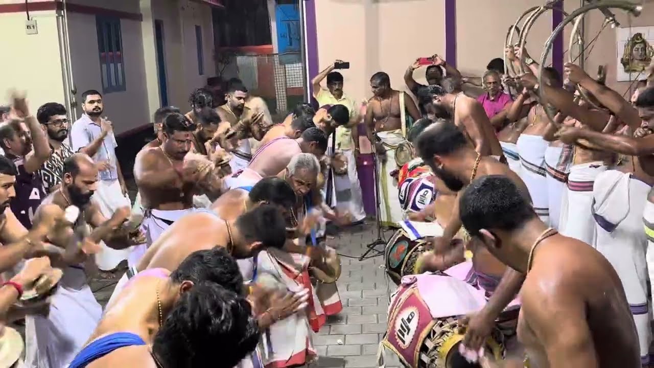 Panchavadyam- pathikalam- koottikkottu- chottanikkara subhash- mattappilly bhadrakali temple.