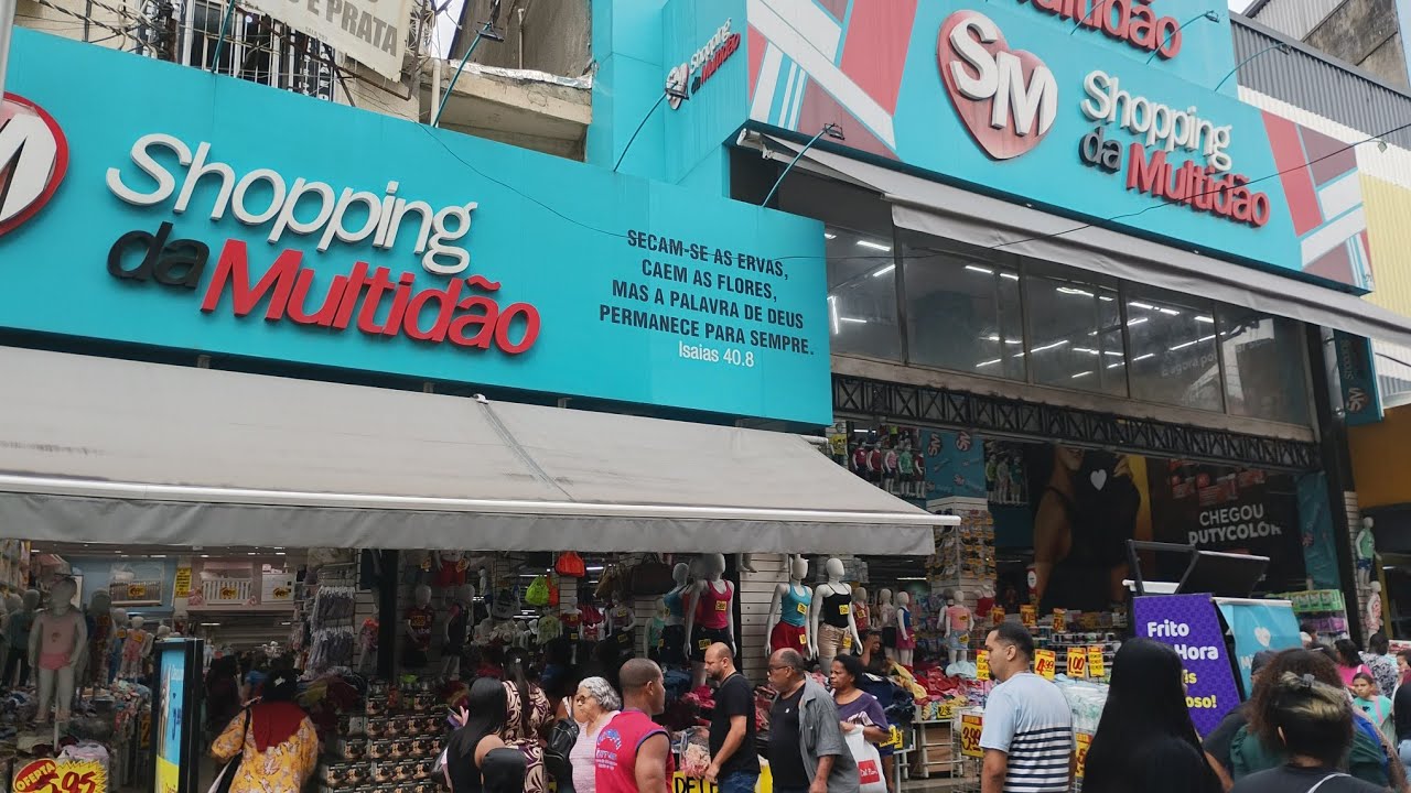 Shopping da multidão/produtos com muitas promoções 