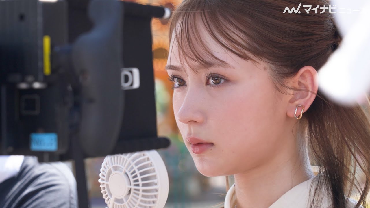 畑芽育、暑さに負けず 真剣な表情で映像をチェック！「TMEIC」新CM＆メイキング映像公開