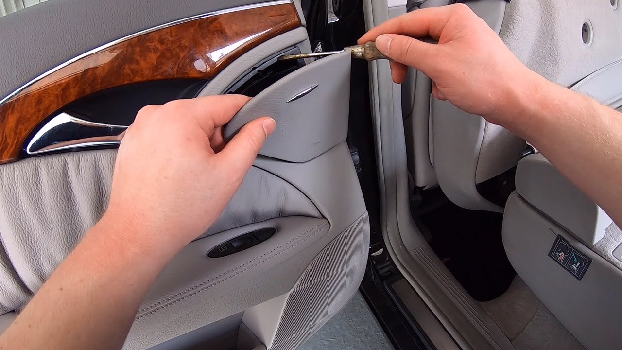 Aschenbecher in den Türen tauschen - E-Klasse W211