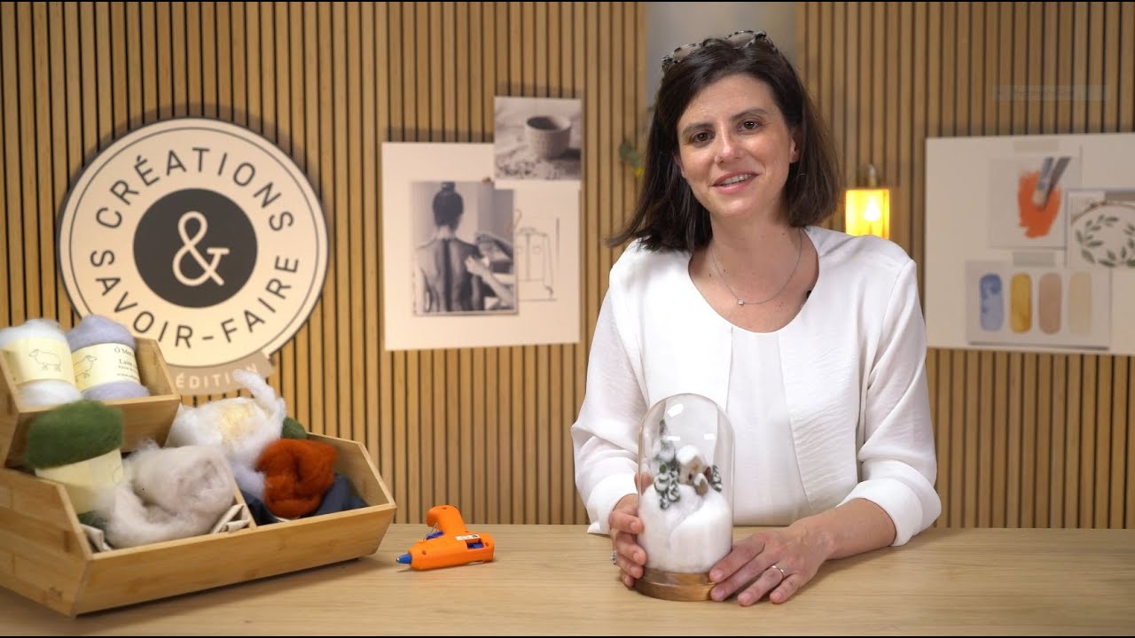TUTO AIGUILLE EN FÊTE : UN DÉCOR ENNEIGÉ SOUS CLOCHE EN LAINE CARDÉE