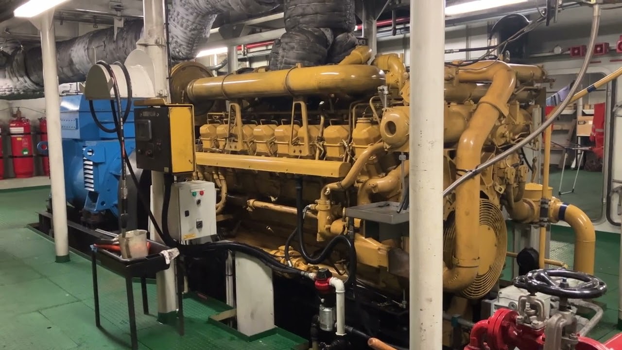 Crane ship sea eagle start main engine