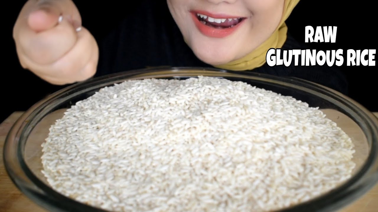 ASMR RAW RICE EATING || RAW GLUTINOUS RICE || MAKAN BERAS KETAN /PULUT PAKE TANGAN ✋✋✋