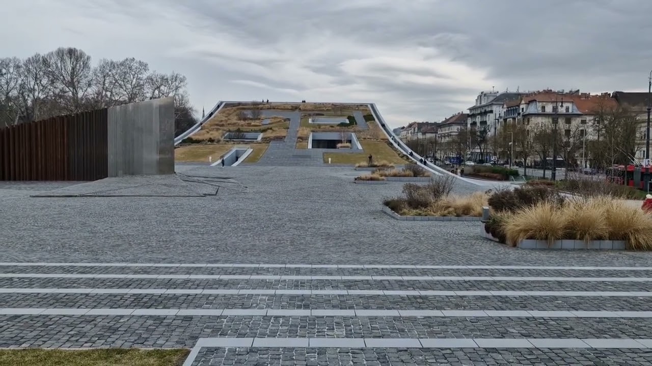 VÁROSLIGET.NÉPRAJZI MÚZEUM.