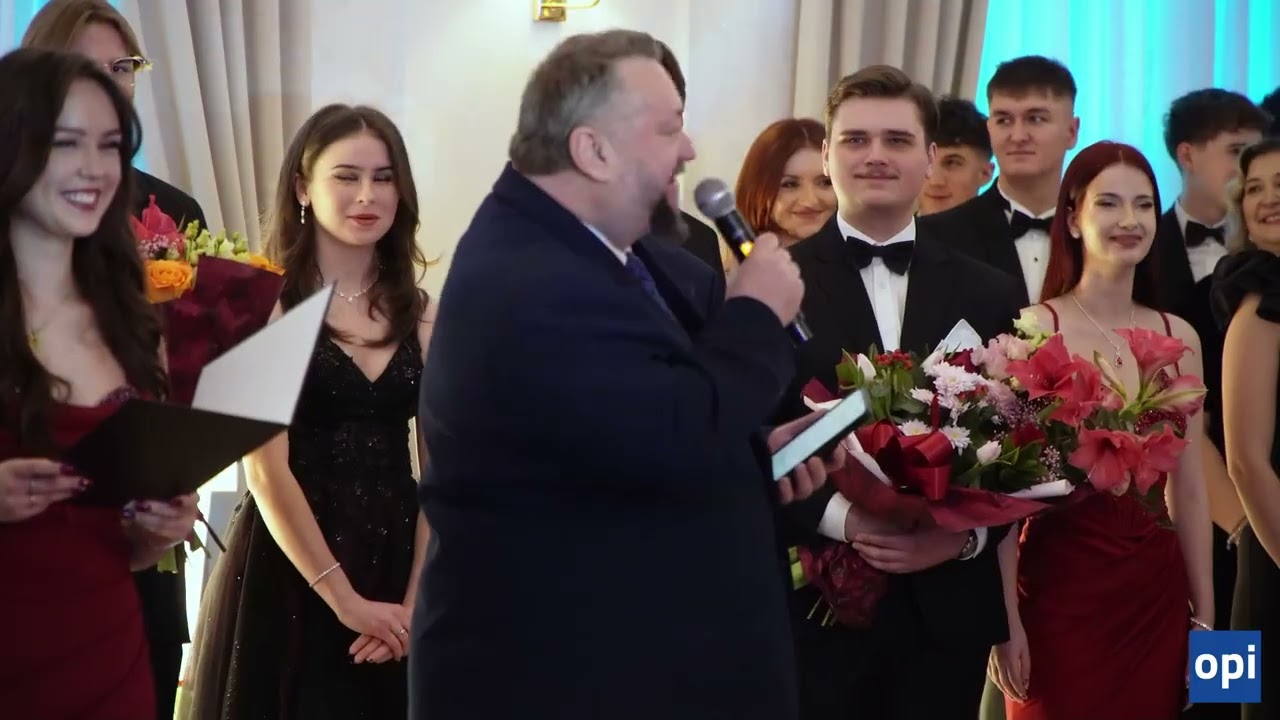 Studniówka maturzystów z LO im. M. Kopernika w Ostrowi Mazowieckiej: część oficjalna (07.02.2026)