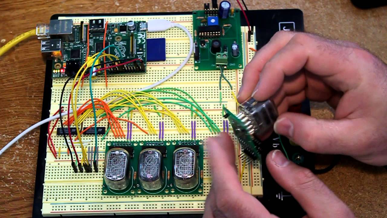 Raspberry Pi Nixie Tube Clock (IN-12) Prototype