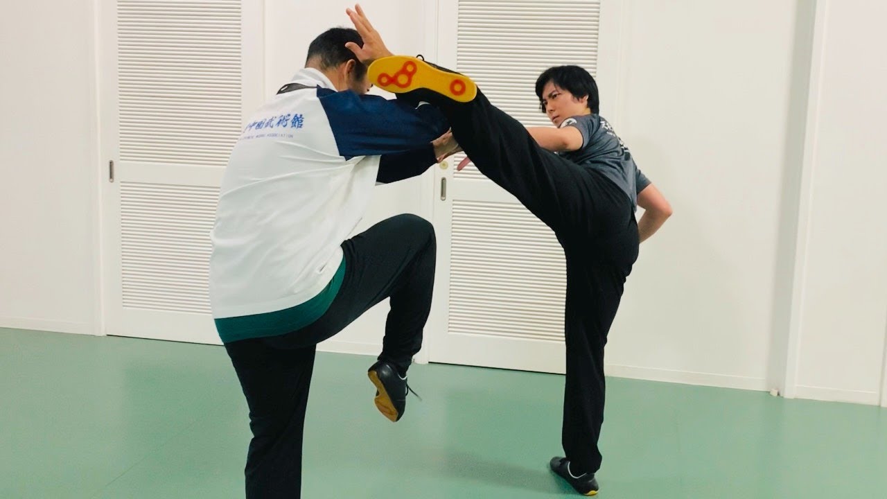 蹴りを封じる練習!!  Neutralize the kick　天行健中国武術館　Teachings by master Tamotsu Miyahira