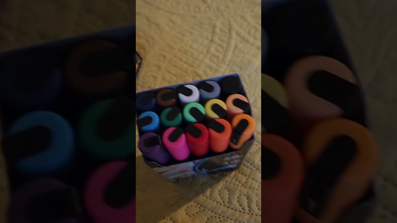 Unboxing posca markers!