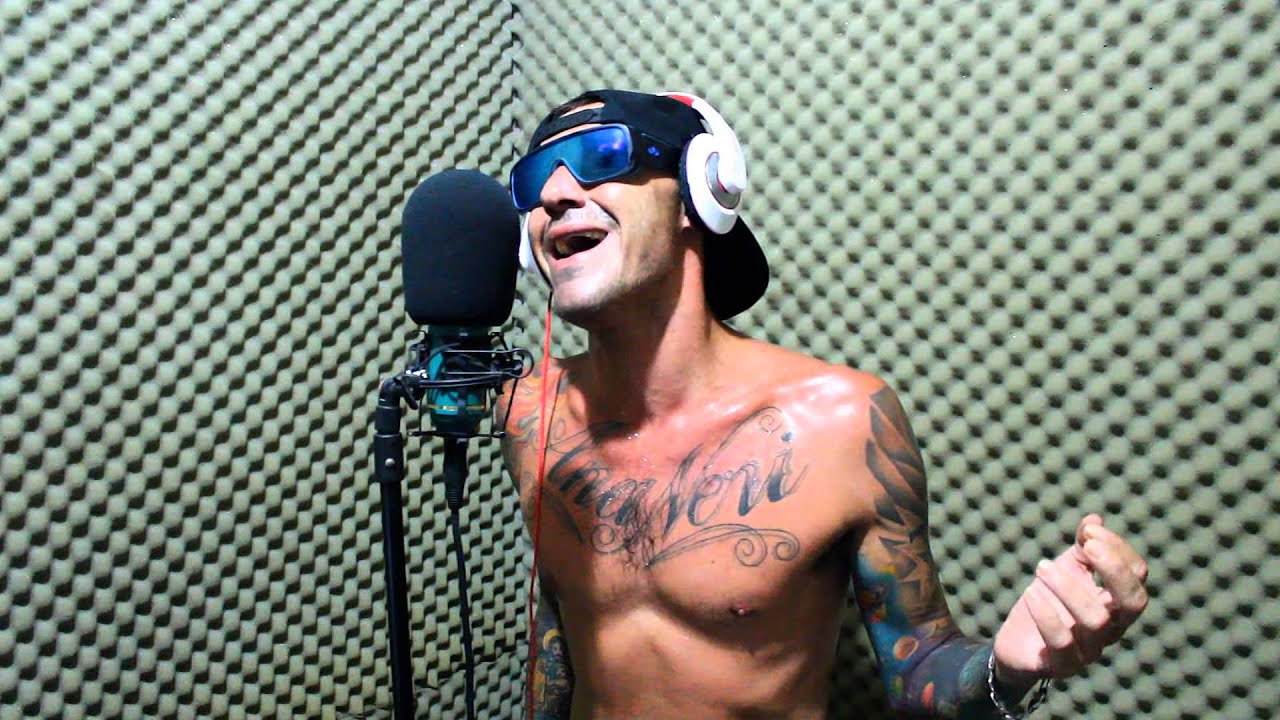 DJ Bala - Medley 2014 Feat. MC Danilo Boladão