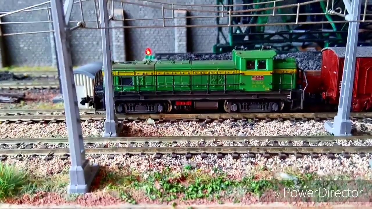 Yenkas con locomotora 307 Valenciana escala n
