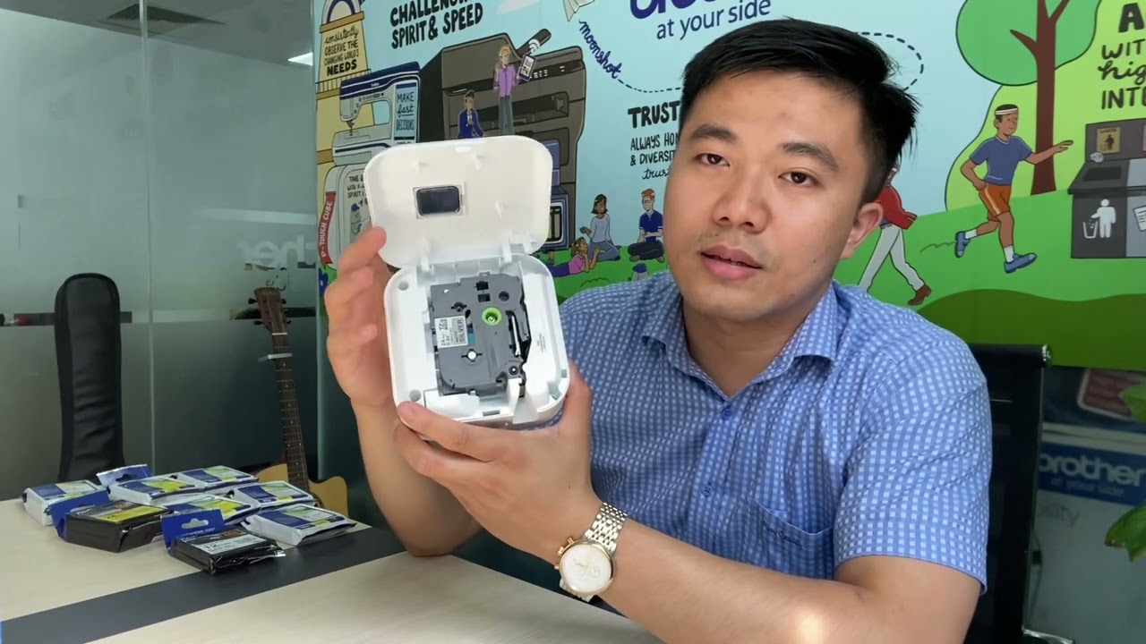 Mở hộp Máy in nhãn PT-P710BT