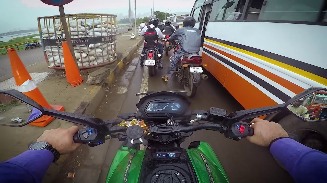 How to Ride a Heavy Motorcycle in Traffic | Dominar 400 | PraksBikersGuide