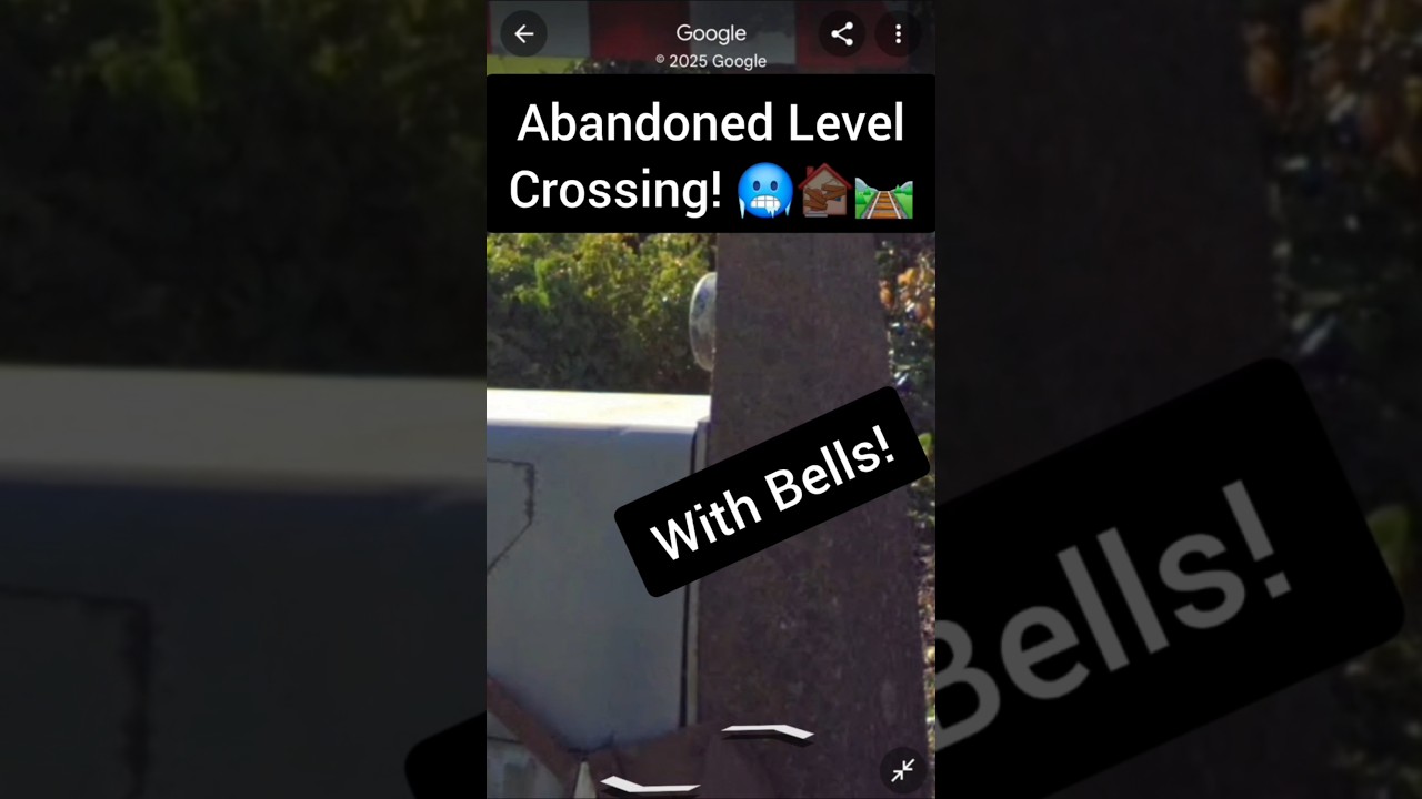 Abandoned Level Crossing! 🛤🏚🥶 #levelcrossing #train #abandoned #cambridgeshire
