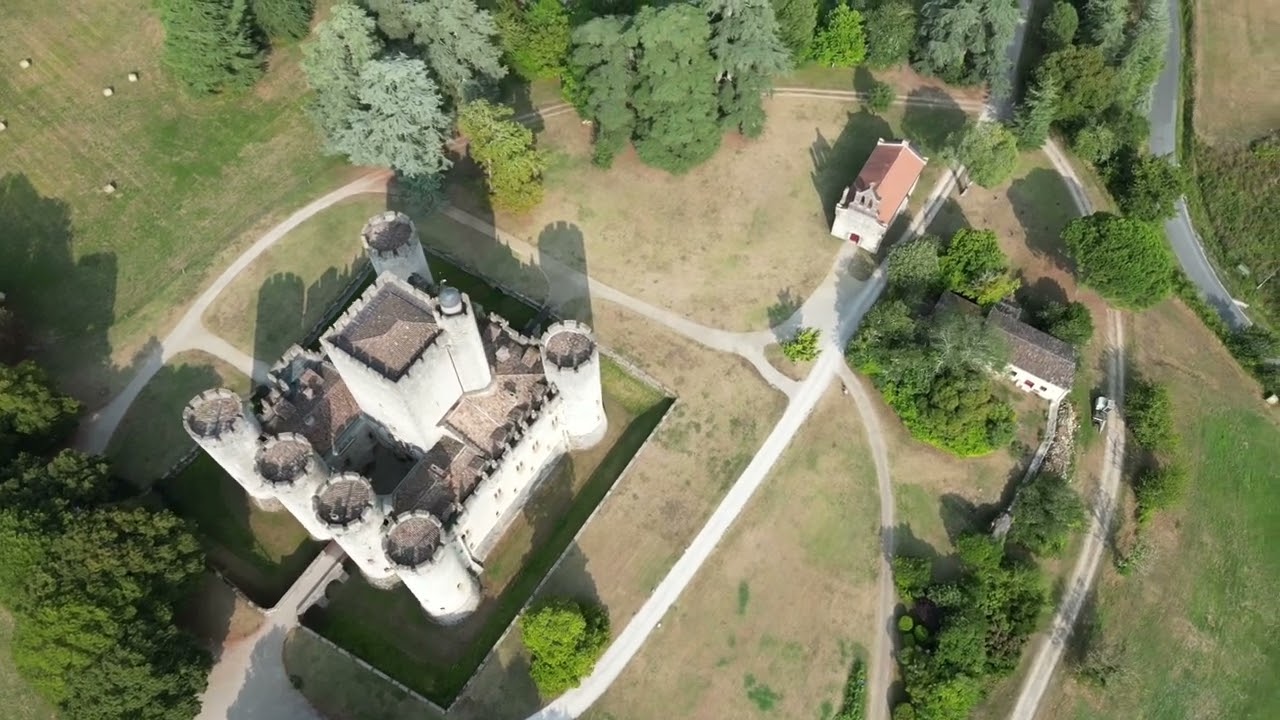 Le château fort de Roquetaillade