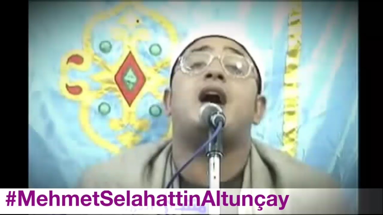 Mahmud Şahhat okuyor; cemaat mestu hayran !
