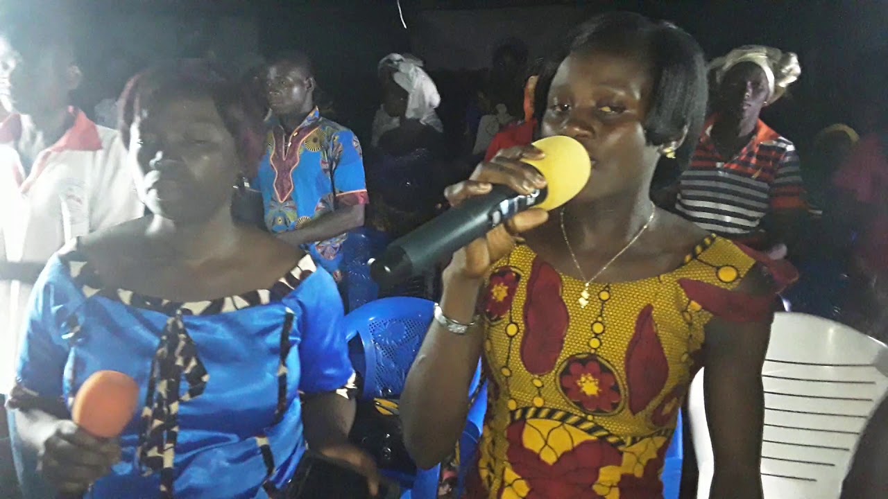 FATOU RACHEL  à Kombolokoro