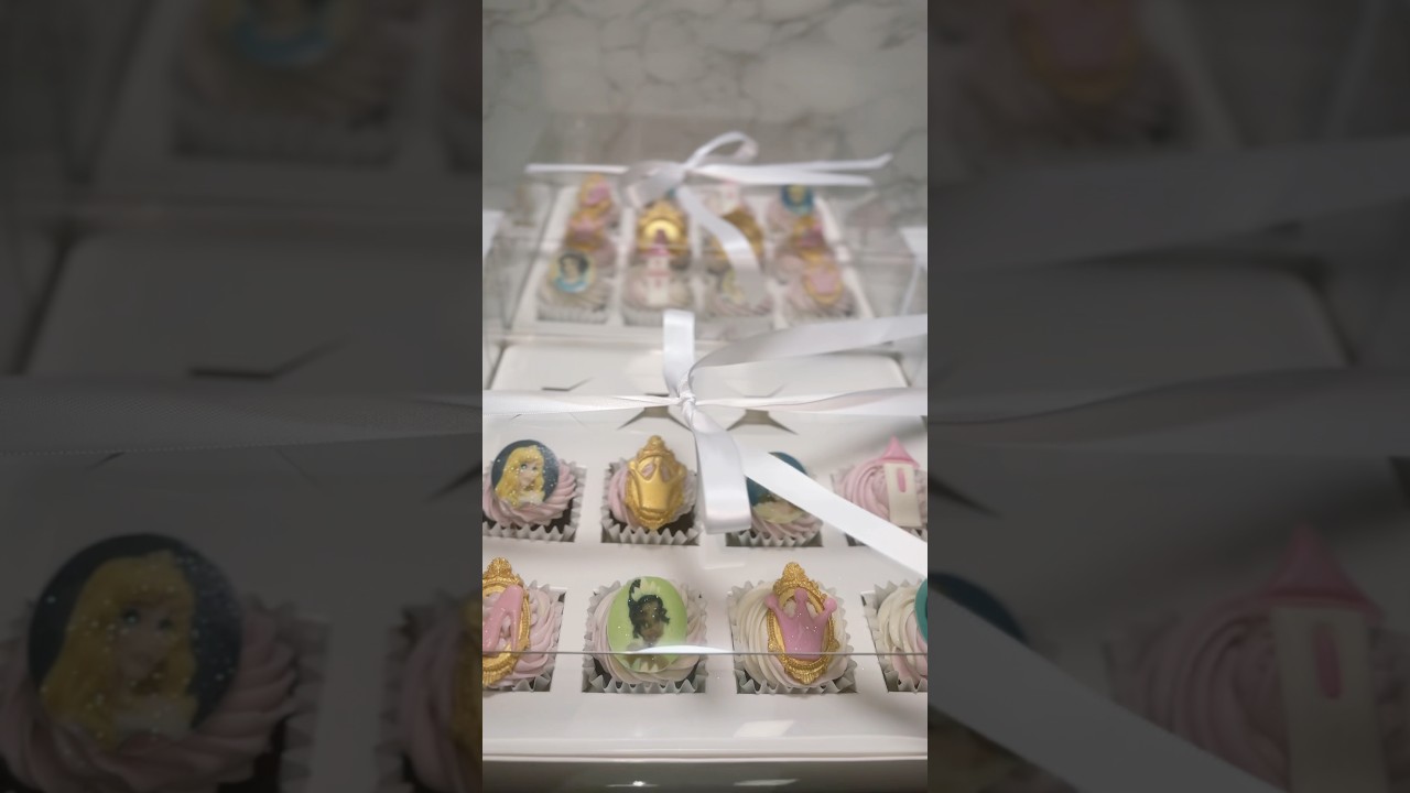 Pack w/me princess cupcakes. 