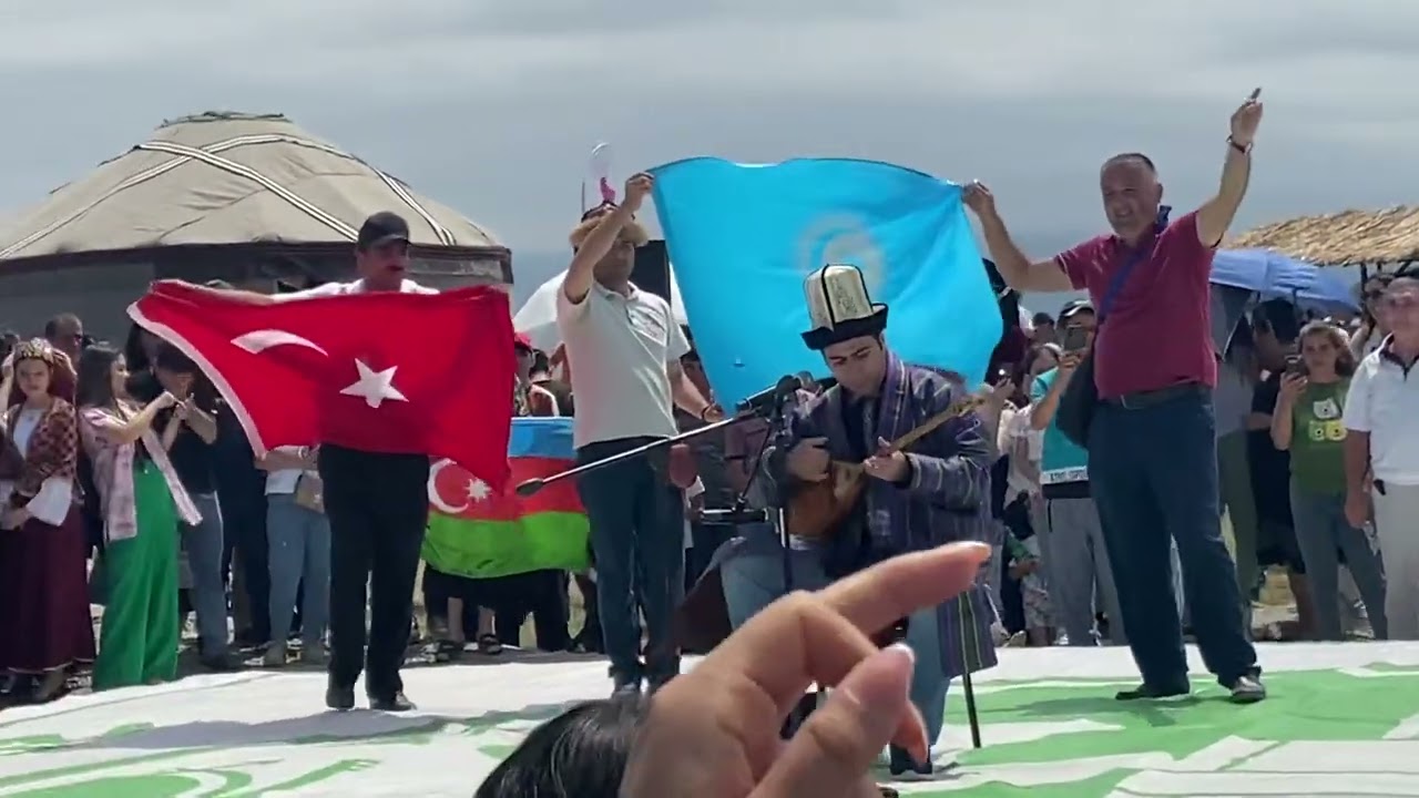 Gəncə Hacikənd Milli Yaylaq Festivali Semih İpek Dombra Şarkısı
