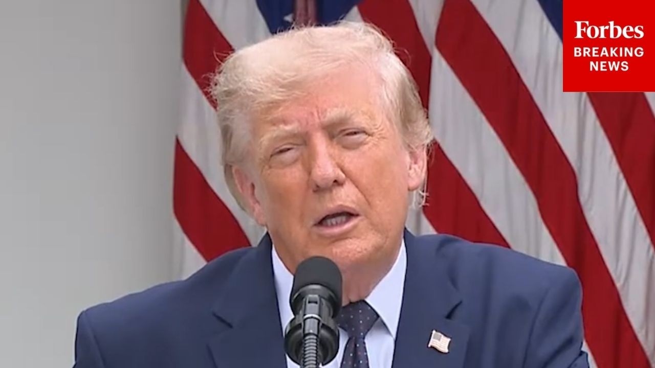 СРОЧНЫЕ НОВОСТИ: Президент Дональд Трамп выступает с речью на обеде в Розовом саду Белого дома