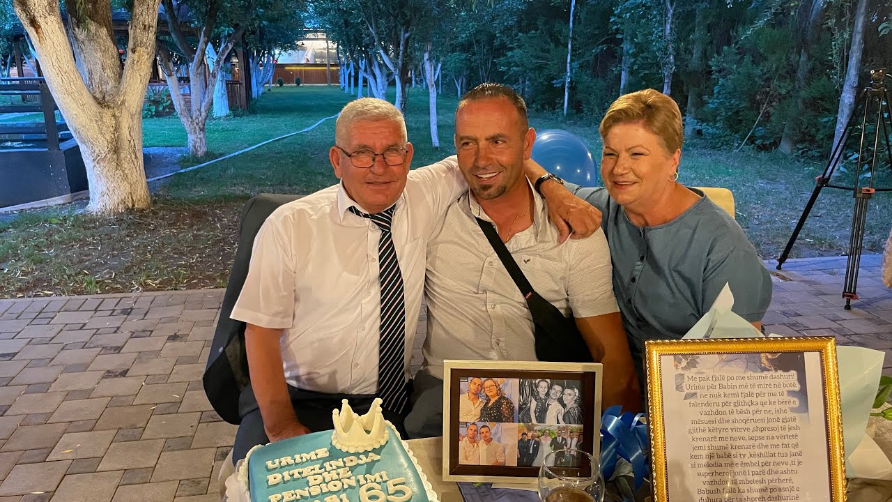 EMOCIONUESE🥹! Bahriu dhe Hysniu surprizojne Babin me rastin e ditelindjes dhe pensionimit 🎉