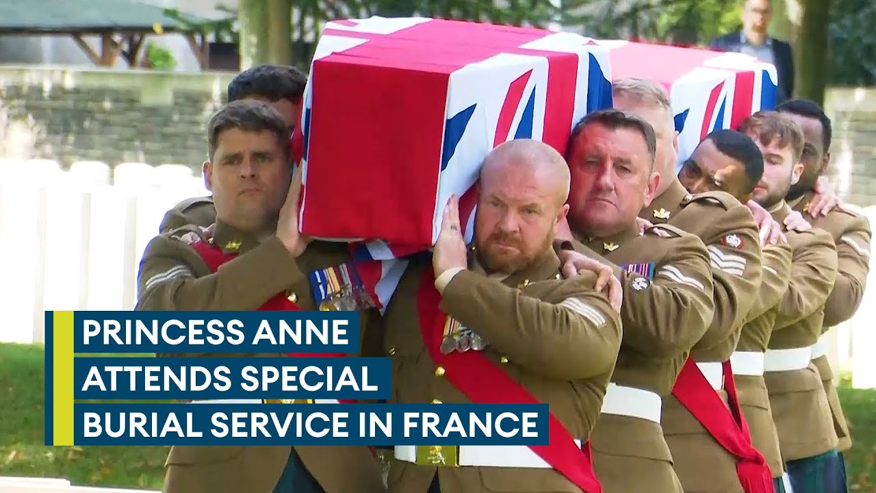 Princess Anne joins tribute to unknown WWI soldiers buried with full military honours