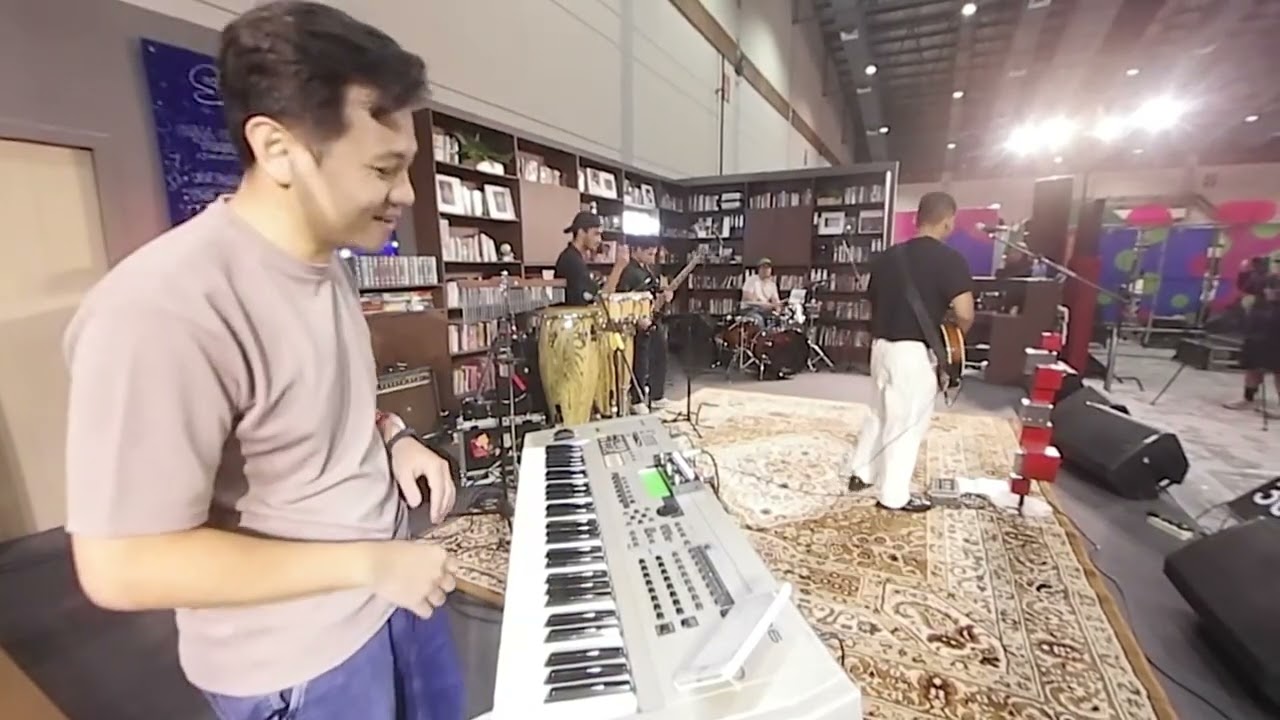 Dunia, Awan Abu medley - Jo Soegono Live at USS November 2024, JCC Senayan Jakarta
