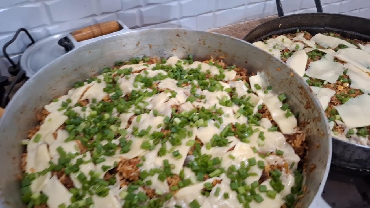 ARROZ CARRETEIRO PARA O ALMOÇO DE DOMINGO.