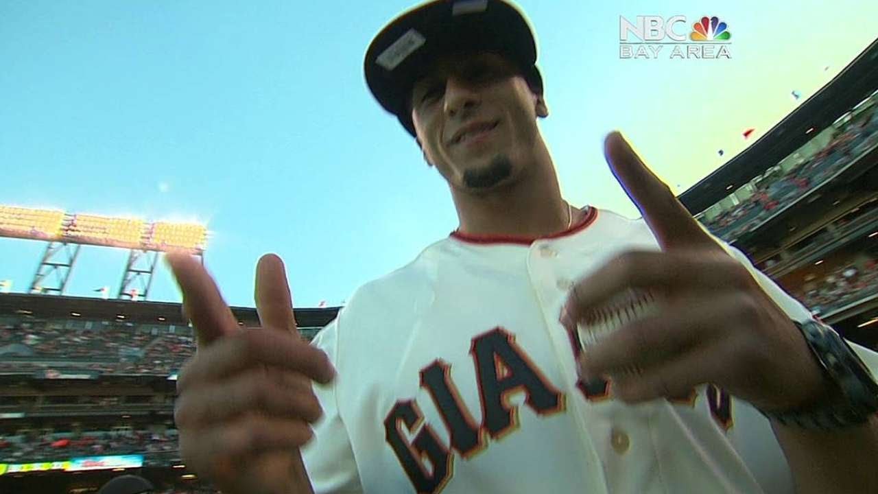 49ers QB Colin Kaepernick fires a fastball to Sergio Romo
