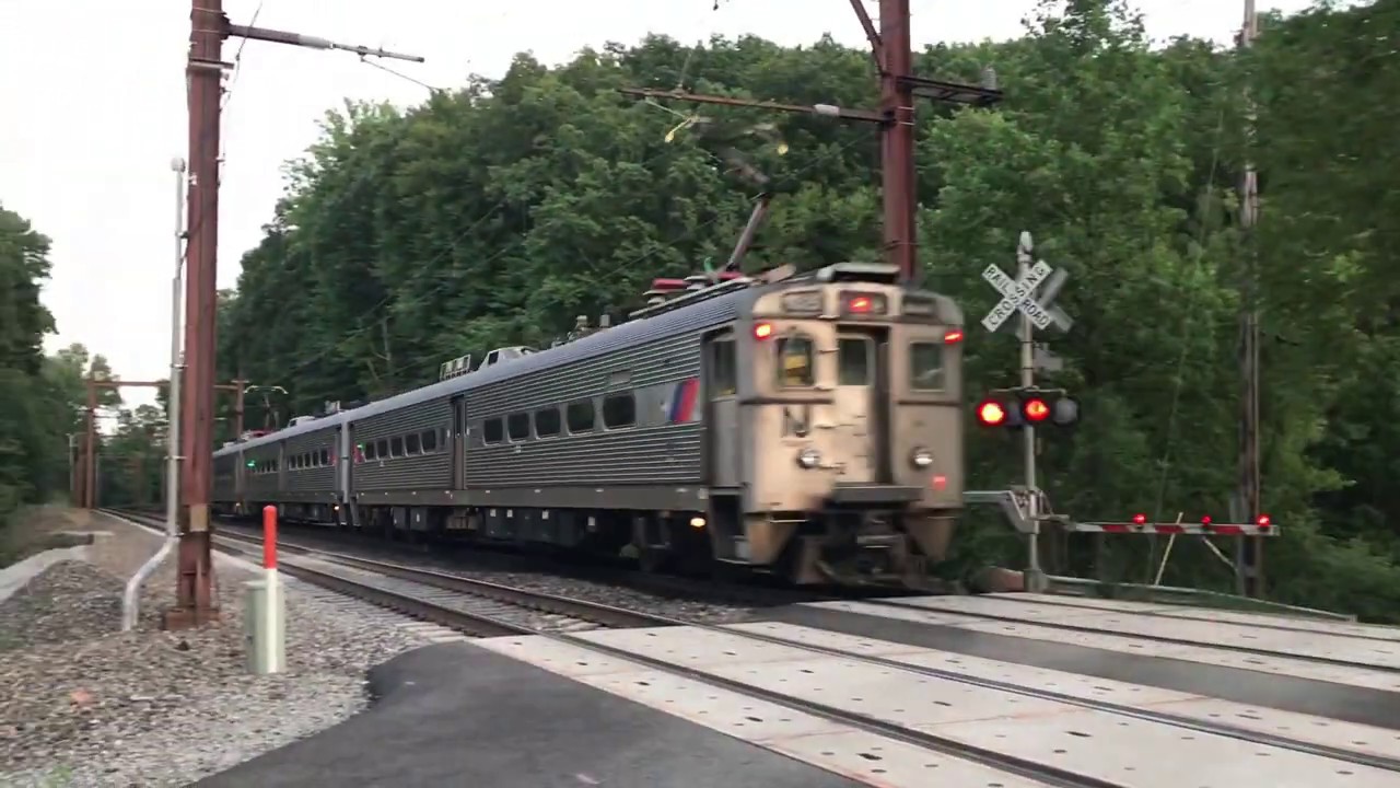 A Pair of NJ Transit Morristown Line Trains @ Powder Mill Road (2/8/17)