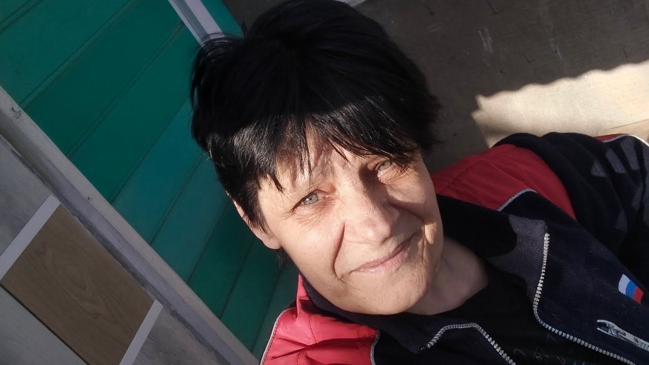 ...Татьяна Петровна с дозором обходит владенья свои... ,, Проверка на тропинках,, у Дарвина.