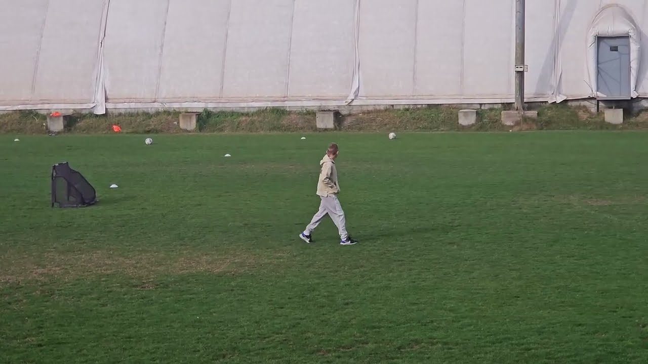 Тренування 05.10.2010 Шахтар-2010 U-15 Суляк Андрій(2)